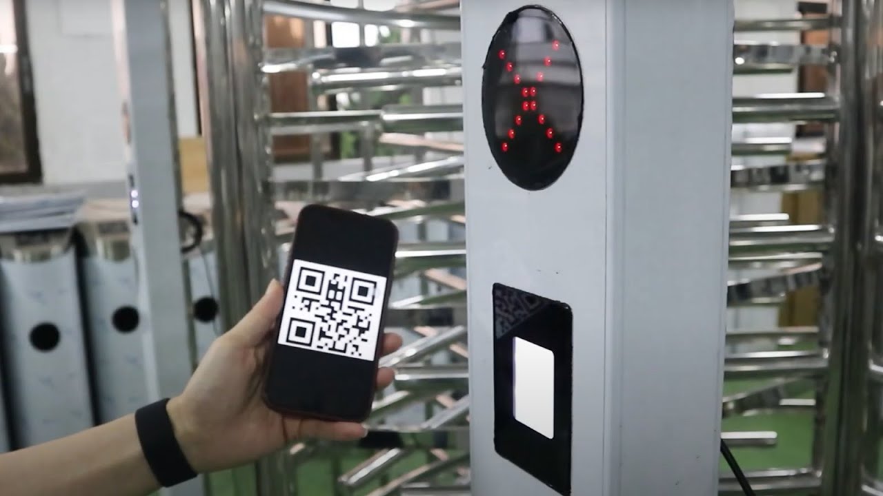 Museum entry system with turnstiles